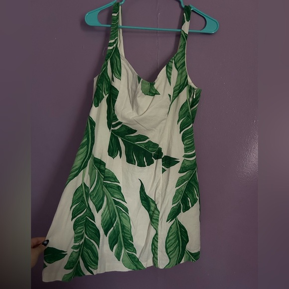 H&M Dresses & Skirts - H&M Green Leaf Print Mini Dress